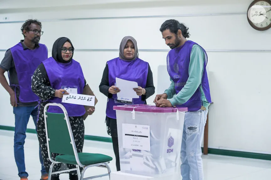 އިންތިޚާބުގެ އޮފިޝަލުންގެ ޓްރެއިނަރުން ތަމްރީނުކުރަން ފަށައިފި