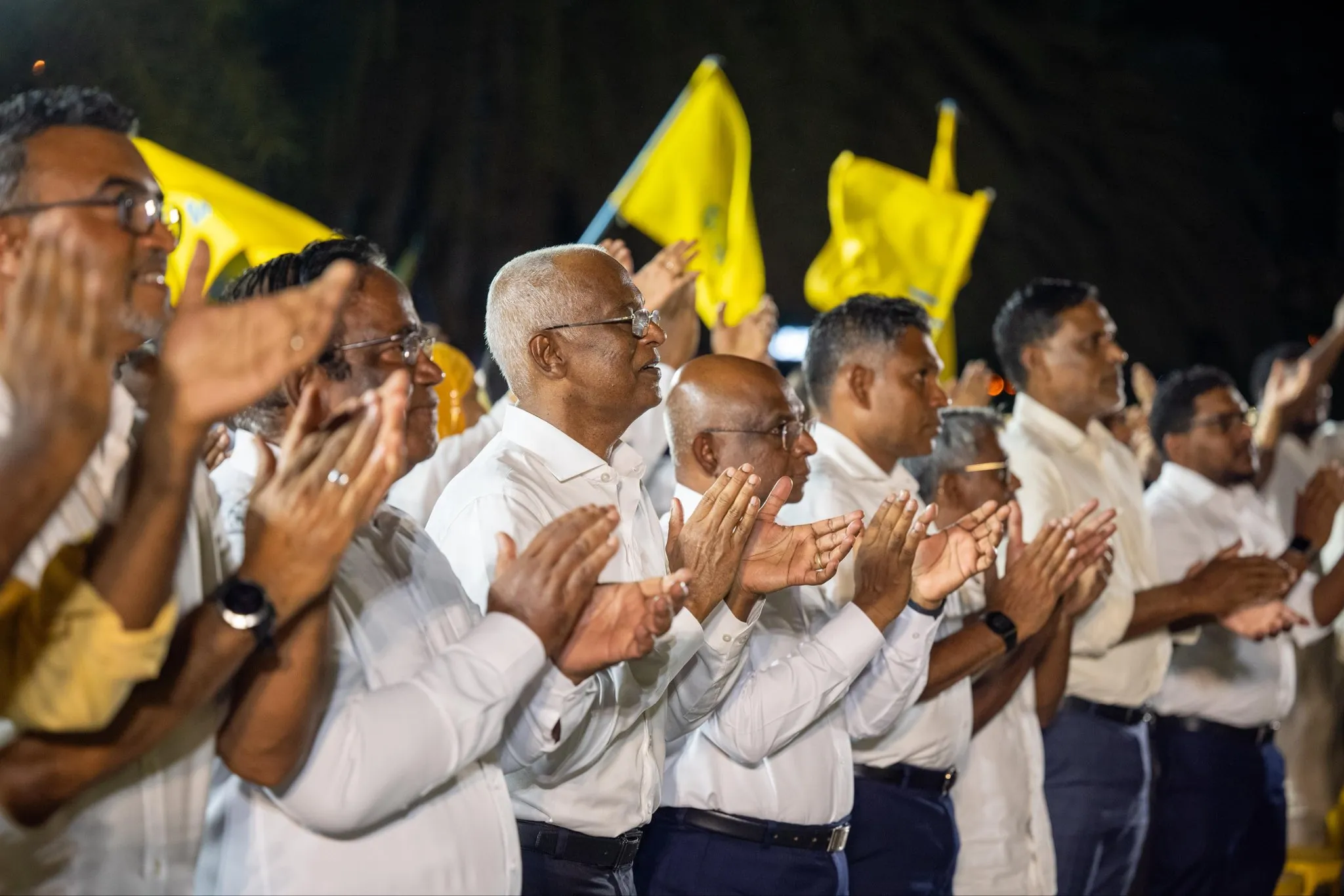 މަސްލަޙަތު ގެއްލޭގޮތަށް ވާހަކަ ފެތުރުމުން ހިތާމަކުރަން: ޣަފޫރު