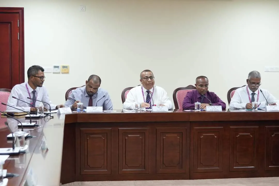 ރޯދައިގެ ކުރިން މަޖިލިސް އިންތިހާބު ބާއްވަން އީސީން އެދިއްޖެ!