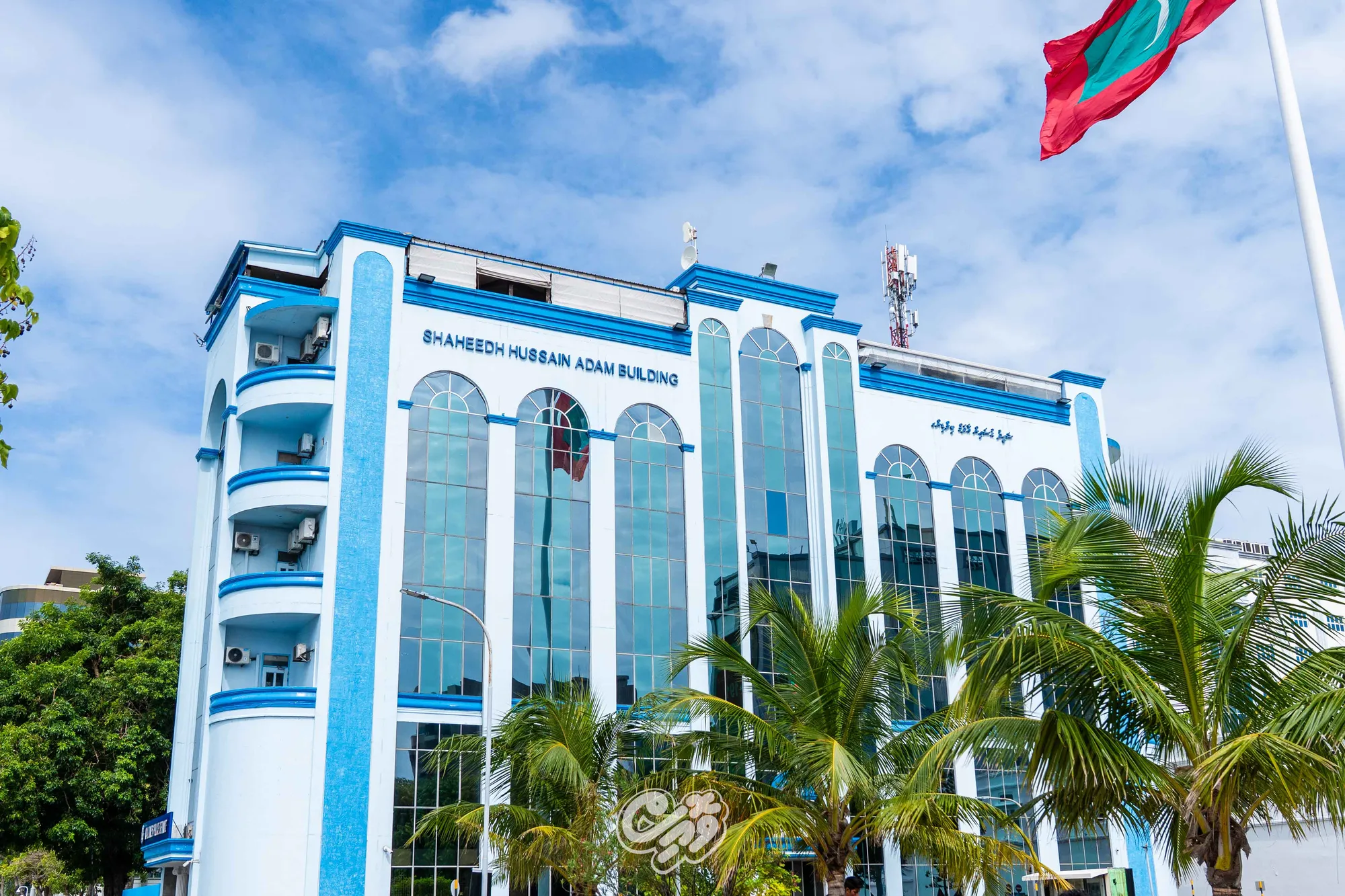 މަކަރާ ހީލަތުން 400 މިލިއަން ހޯދަން އުޅުމުގެ ތުހުމަތު: ޖިނާއީ ތަހުގީގެއް ހިންގައިދޭން އެދިއްޖެ