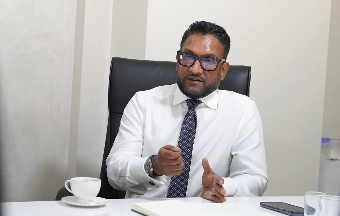 ޚިދުމަތް ފުޅާކުރުމަށް އިތުރު 100 އެއްހާ ފާމަސިސްޓުން ބޭނުންވޭ: ޝާހް