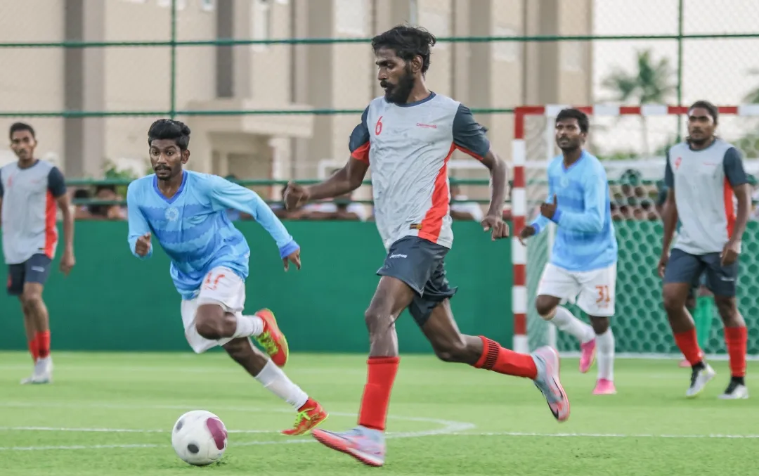 ފަސޭހަކަމާއި އެކު އޮޅުވެލި ބަލިކޮށް ކްރޮސްރޯޑްސް ސެމީއަށް