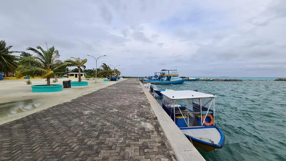 އަތޮޅޫތެރޭގެ ރަށެއް...