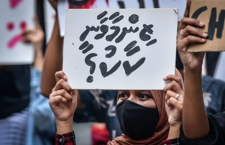 ކުޑަކުދިންނަށް ކުރާ ގޯނާއާ ދެކޮޅަށް ބޭއްވި އަޑުއުފުލުމެއްގެ ތެރެއިން..