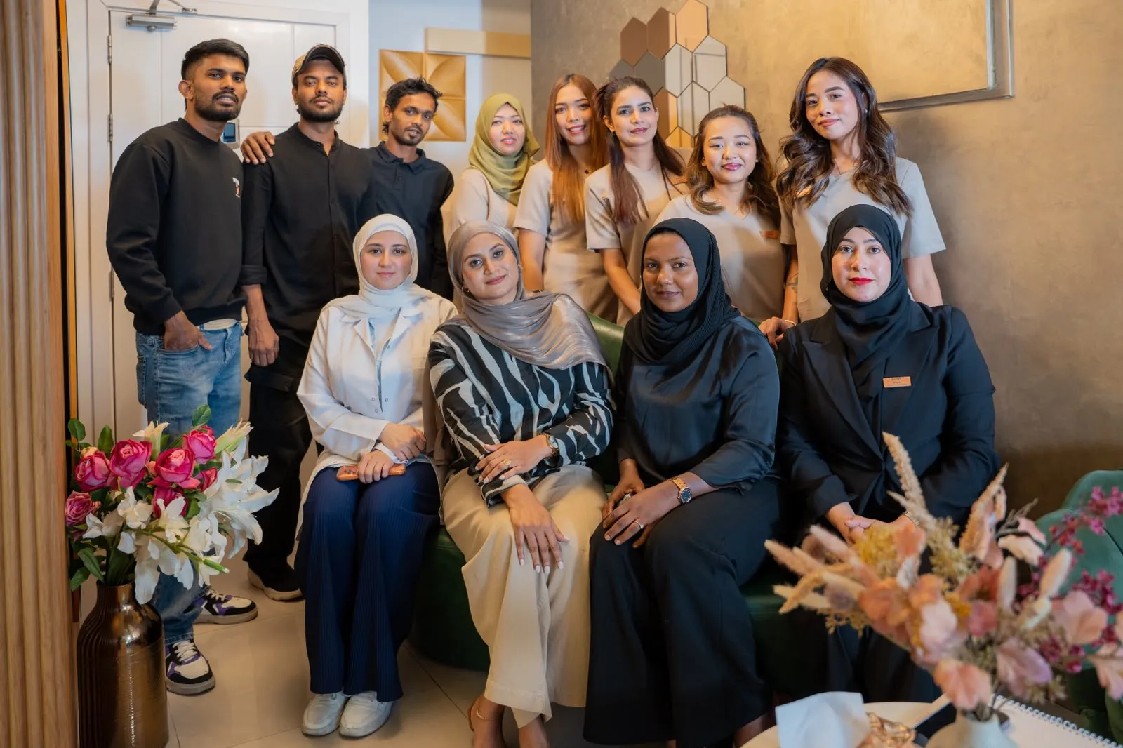  Glitzy Salon: A Decade of Beauty, Care and Confidence
