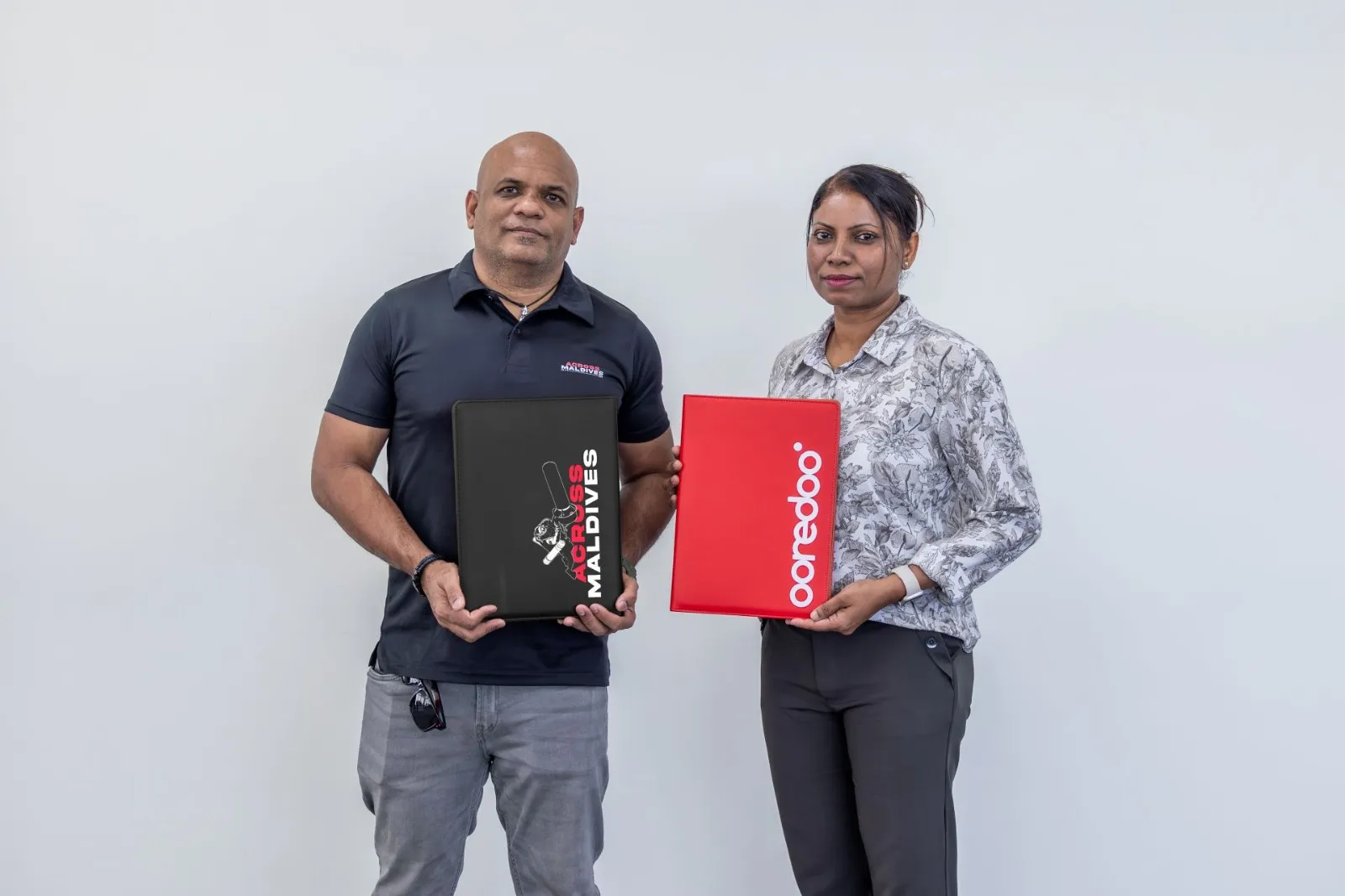 އުރީދޫ އަދި އެކްރޮސްއިން އެއްބަސްވުމުގައި ސޮއިކުރުމަށްފަހު... ފޮޓޯ: އުރީދޫ
