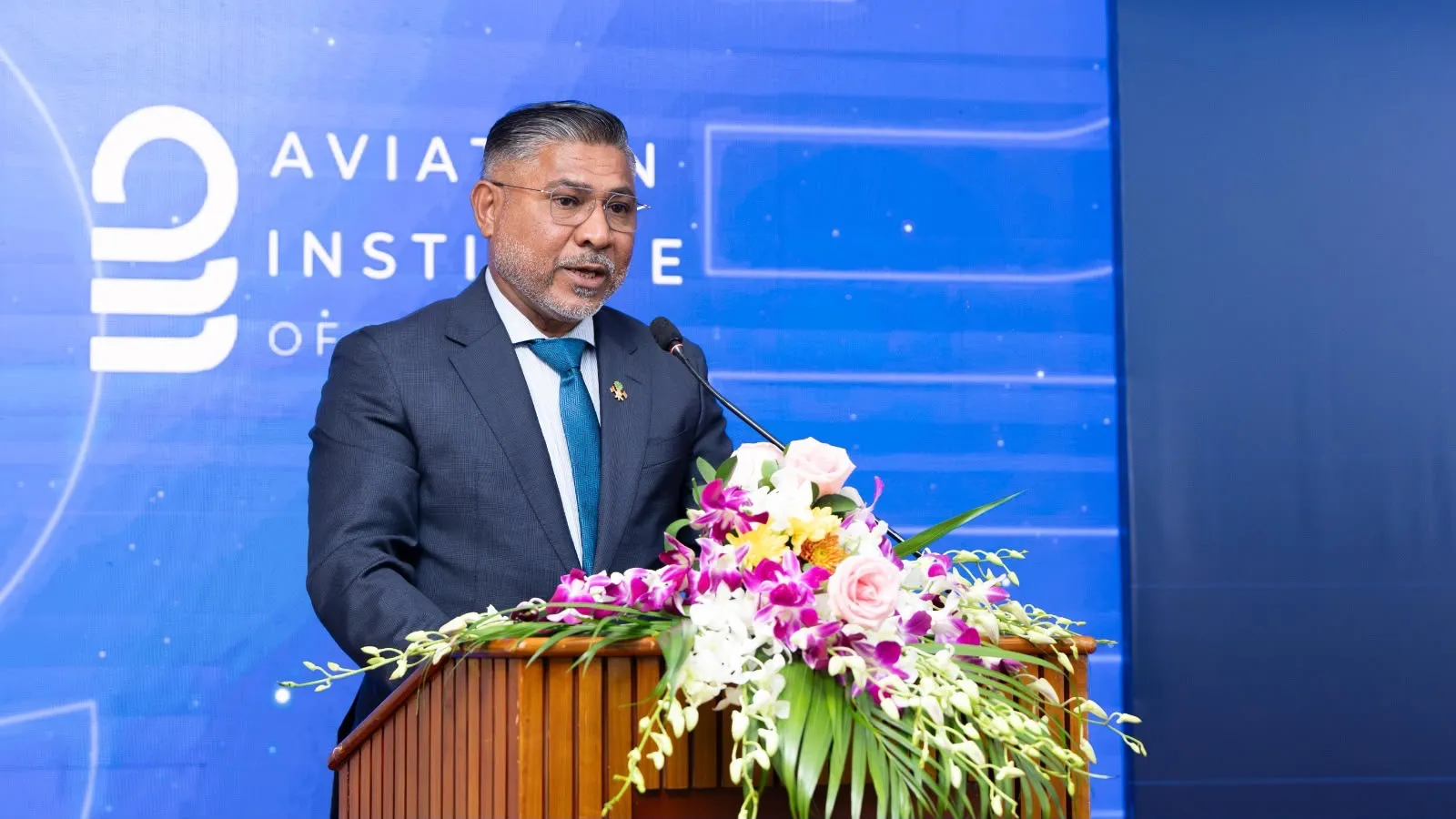 އޭވިއޭޝަން އިންސްޓިޓިއުޓް އޮފް މޯލްޑިވްސްގެ ސަބަބުން ދާއިރާއަށް ގާބިލު މީހުން ބިނާކުރުން ހަލުވިވާނެ: ޝަރީފް