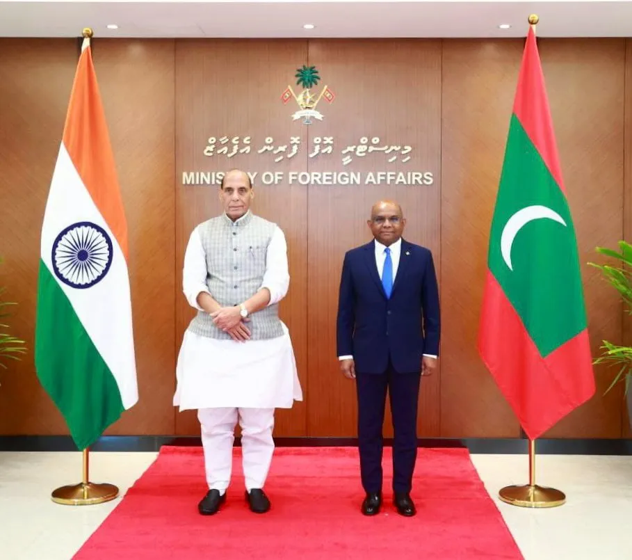 އިންޑިއާގެ ދިފާއީ ވަޒީރު ޝާހިދުއާއި ބައްދަލުކުރައްވައިފި