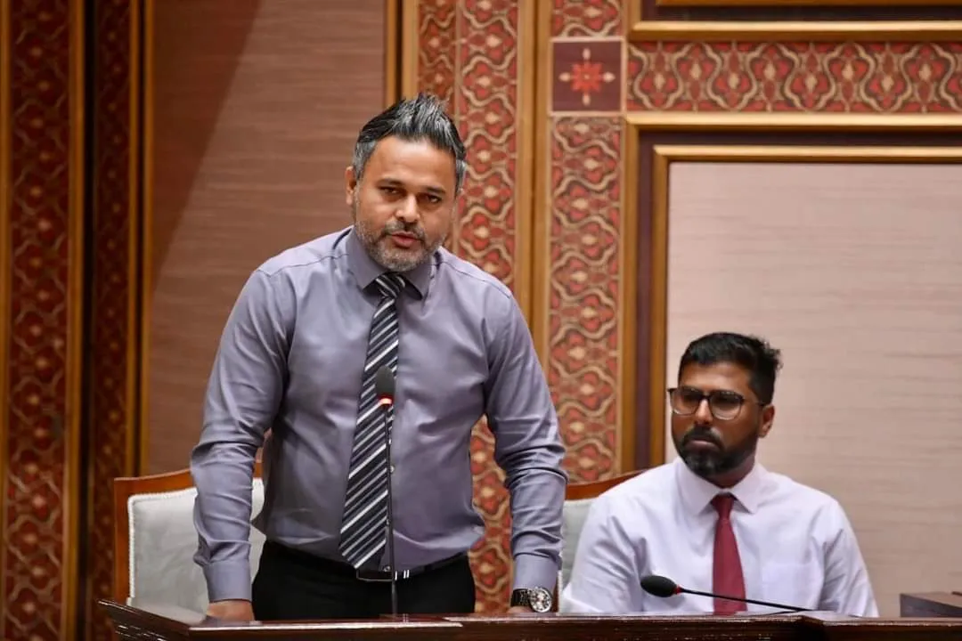 ވަޒީރު އަހުމަދު ޝިޔާމް-- ފޮޓޯ: މަޖިލިސް
