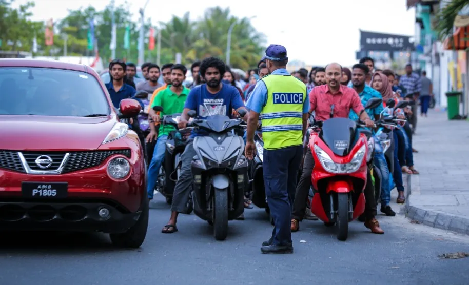 ލިޔެކިޔުންތައް ހަމަ ސައިކަލެއް ފުލުހުން ޖޫރިމަނާ ކޮށްފި