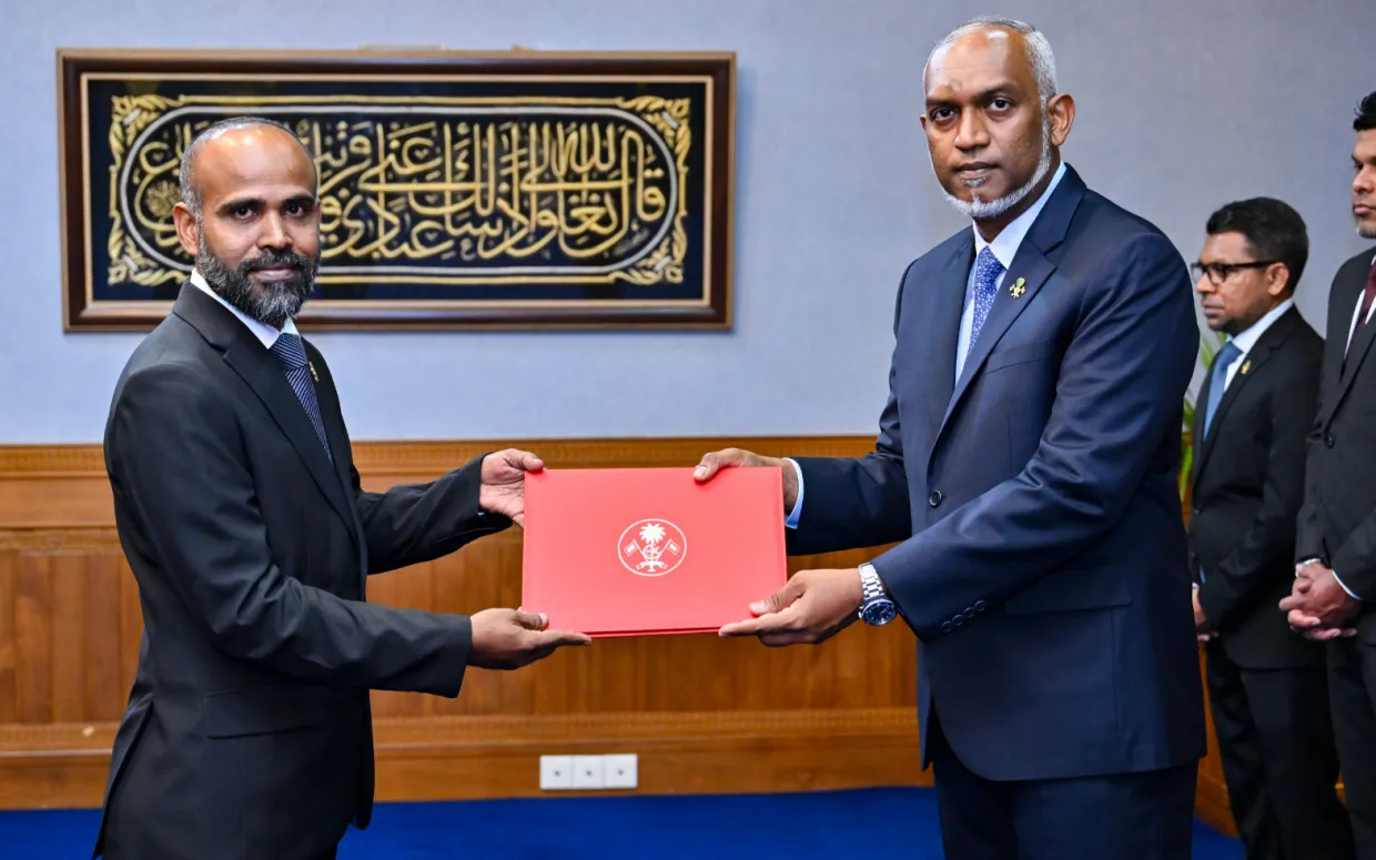 ރ. އަލިފުށީ، ފަސާނާ، އަބްދުﷲ ނާޝިދު އޭސީސީގެ މެންބަރުކަމަށް އައްޔަންކުރުން -- ފޮޓޯ: ރައީސް އޮފީސް