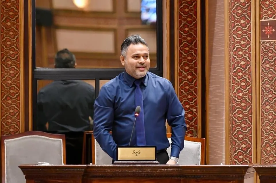 މަސްވެރިކަމާބެހޭ ވަޒީރު އަހުމަދު ޝިޔާމް: ފޮޓޯ/ މަޖިލިސް