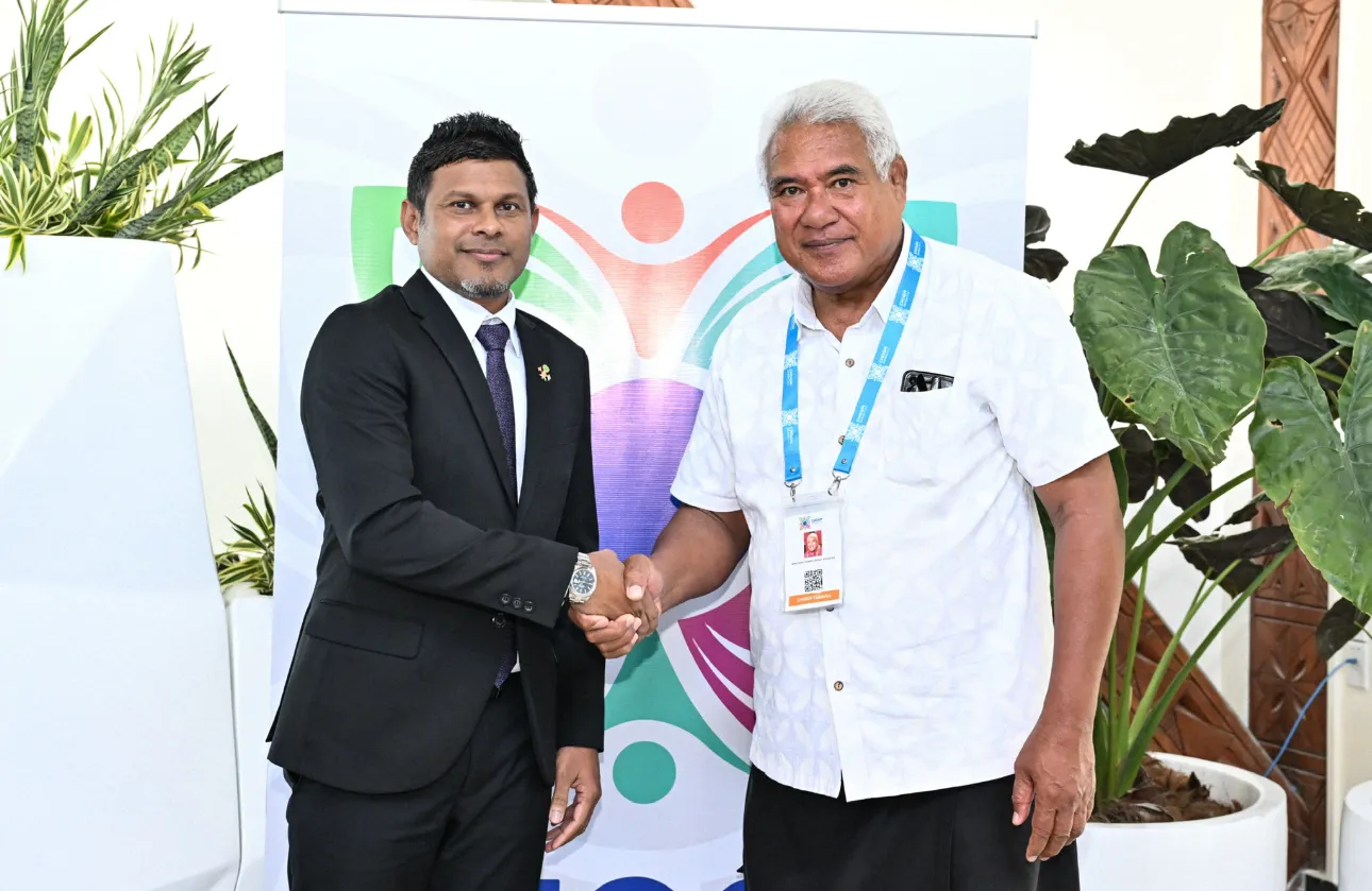 ނައިބު ރައީސް ސަމޯއާ އަށް ކުރައްވަމުން ގެންދަވާ ދަތުރުފުޅުގެ ތެރެއިން-- ފޮޓޯ: ރައީސް އޮފީސް