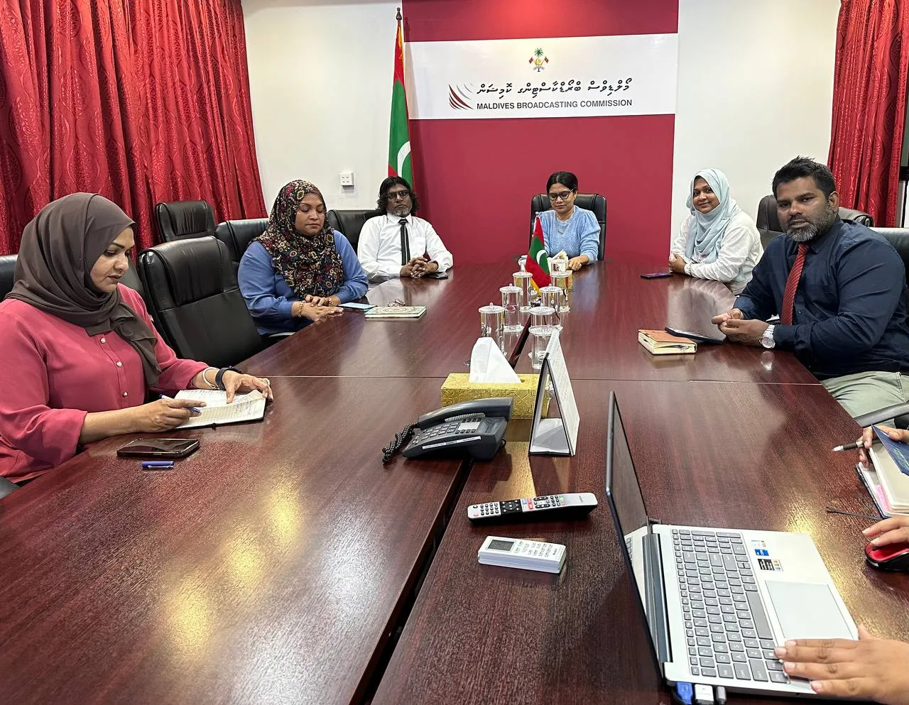 ޗެނަލްތައް ލައިސަންސް އަކާއި ނުލައި ބެލޭނެ ގޮތަށް ގަވާއިދު އިސްލާހު ކޮށްފި