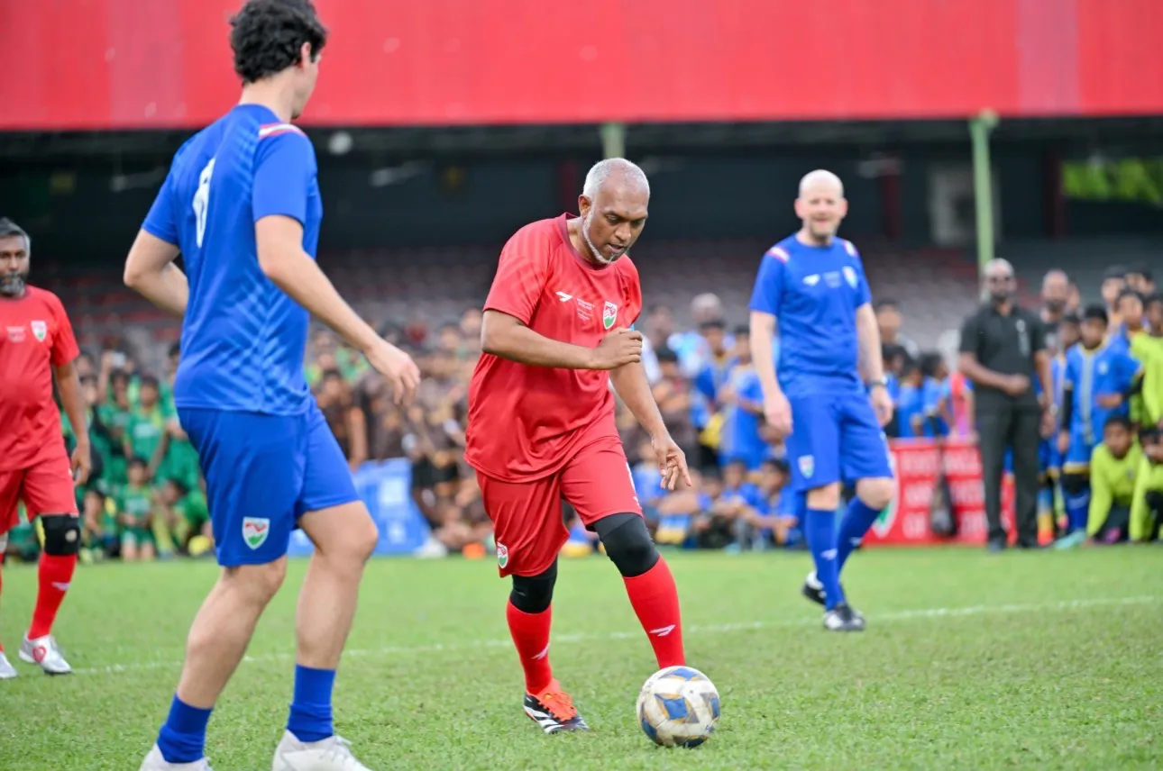 ރައީސްގެ ޓީމަކީ އާޖެންޓީނާ، ދެވަނަ ޓީމަކީ އިނގިރޭސިވިލާތް