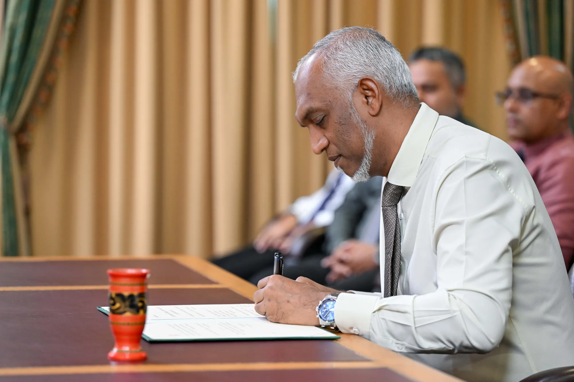 Maldives President Defends New Forex Amendment, Assures Resorts Will Face No Disruption