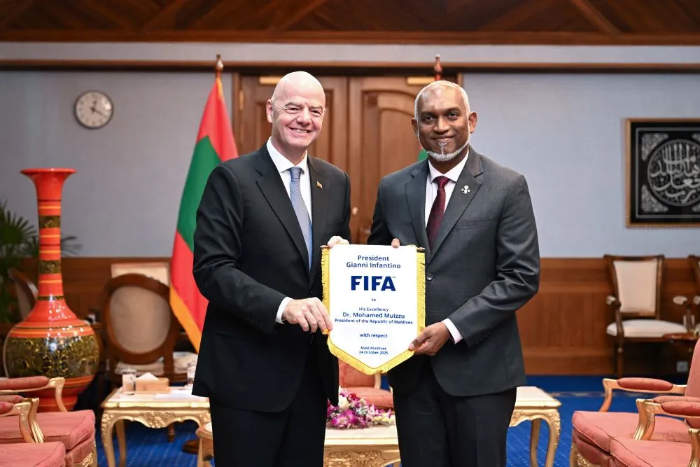 FIFA President applauds President Dr. Muizzu’s commitment to transforming Maldivian football