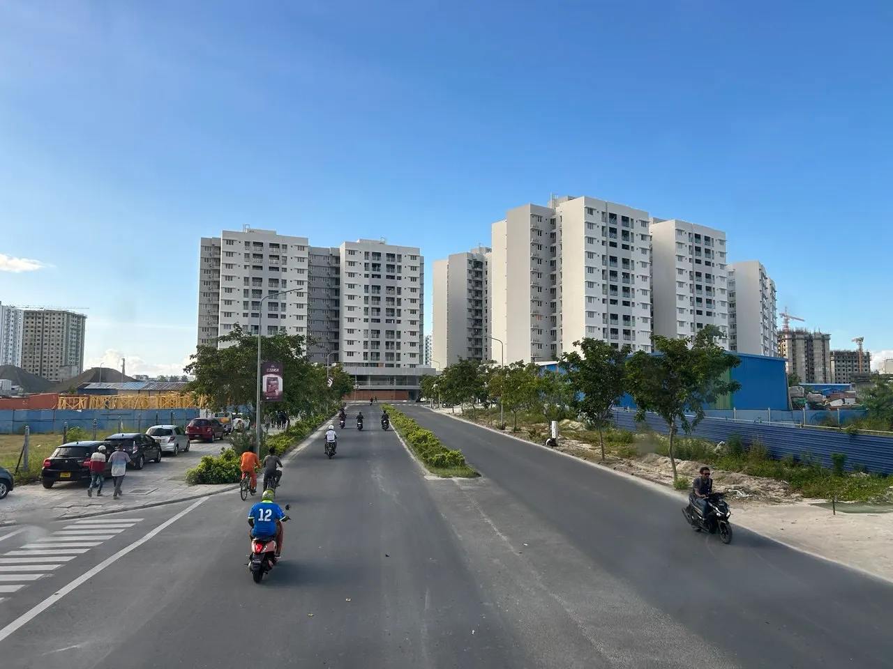 ވިނަރެސް ފްލެޓް އިމާރާތްތަކުގެ ގްރައުންޑް ފްލޯގައި ސައިކަލު ޕާކު ނުކުރަން އަންގައިފި