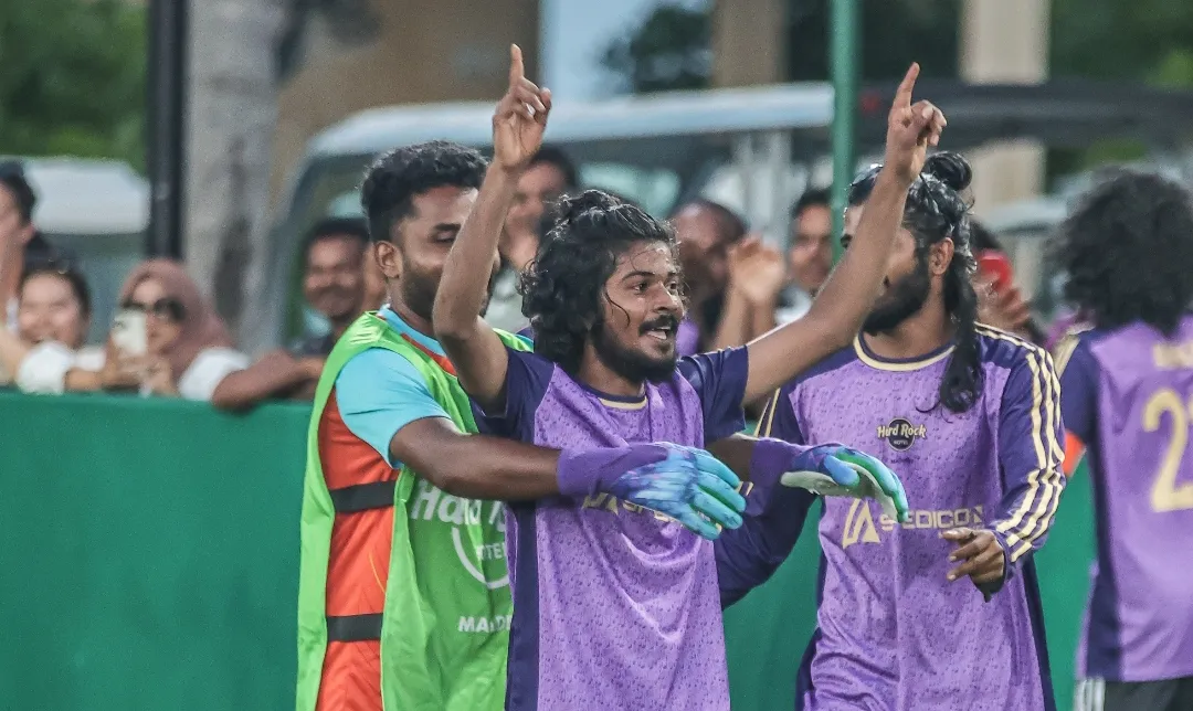 ޒަާހީގެ ހެޓްރިކާއެކު ބޮލިފުށި ބަލިކޮށް ހާޑްރޮކް ސެމީއަށް
