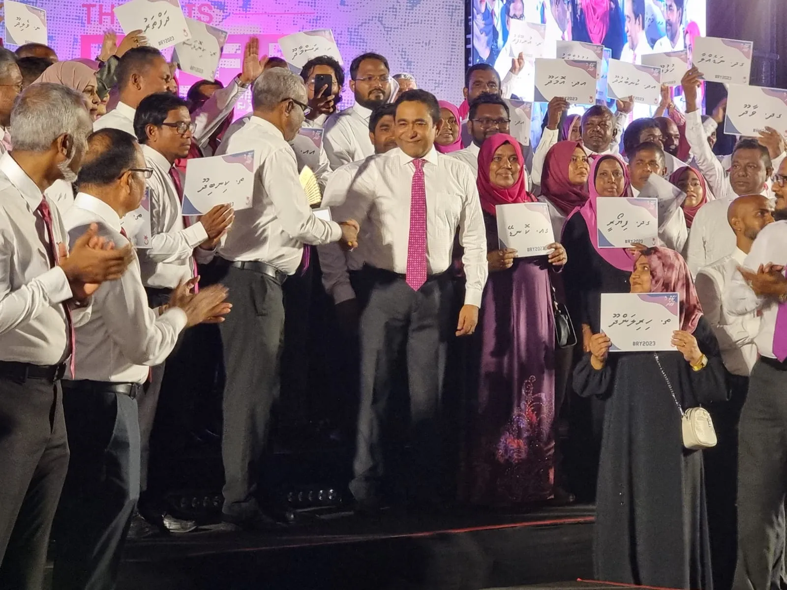 ހަފްތާ ބަންދަށް ފަހު ރައީސް ޔާމީންގެ ރިޔާސީ ކެމްޕޭނު ދަތުރުތައް ފަށަނީ!