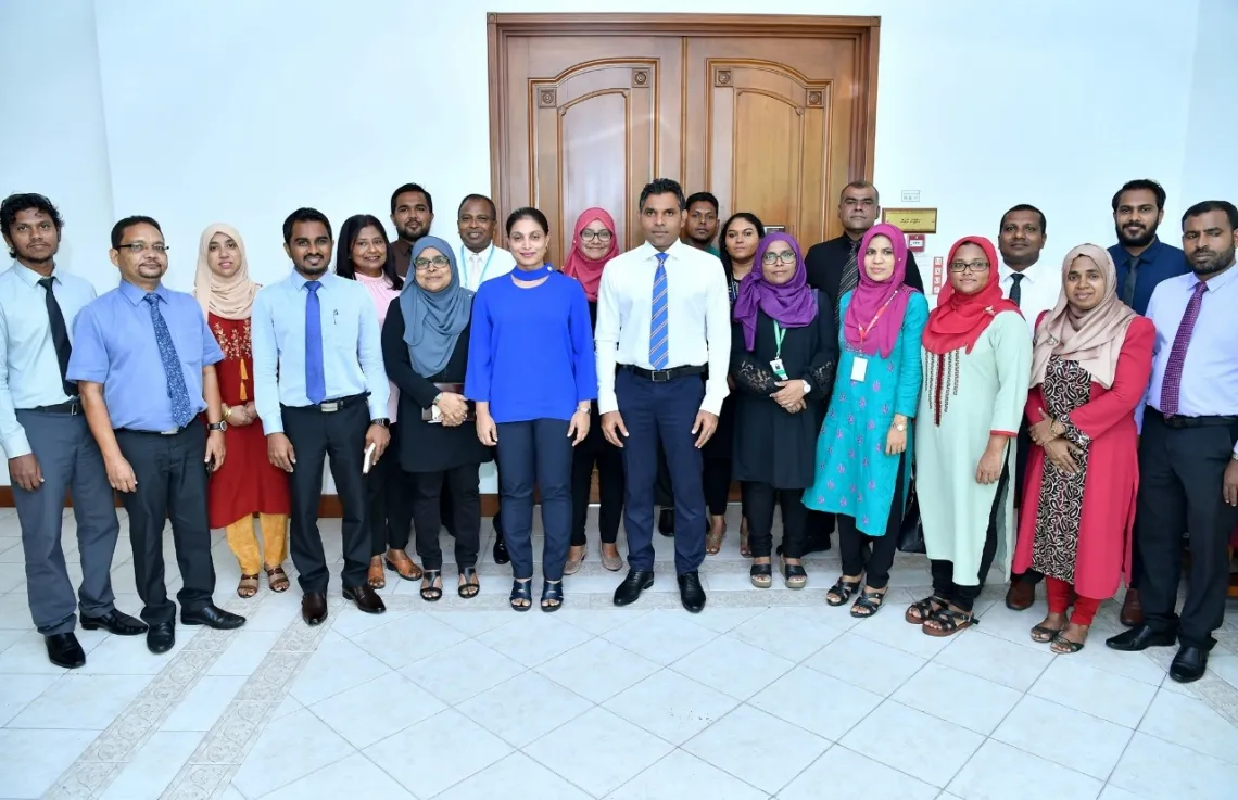 ޕްރިންސިޕަލުން ތަމްރީނުކުރާ ސްކޮލަރޝިޕަށް ކުރިމަތިލުމުގެ ފުރުސަތު ހުޅުވާލައިފި