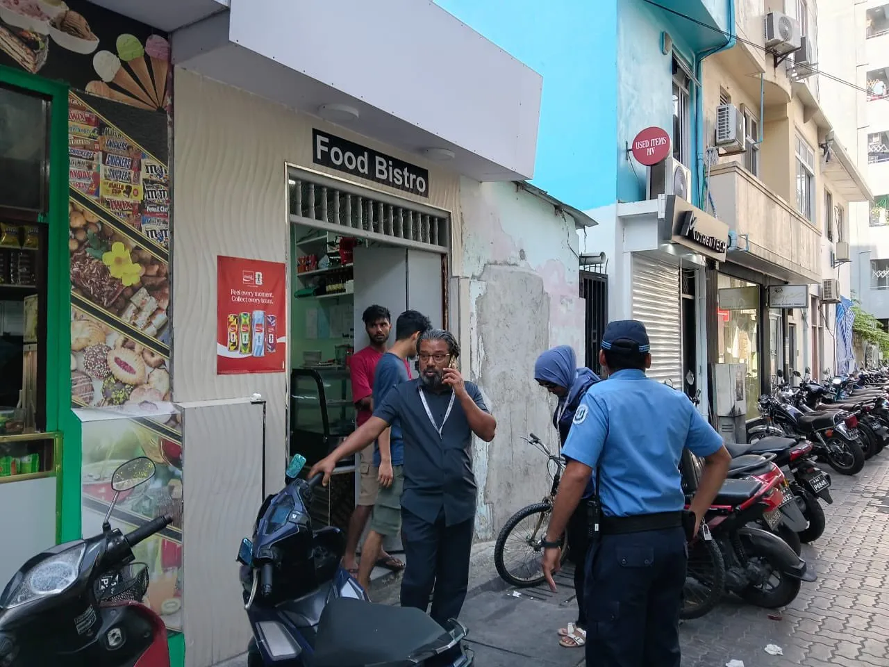 މިސްކިތުގައި ނަމާދު ކުރާ މީހުންނަށް ދަތިވާގޮތަށް އަމަލުކުރާތީ ކެފޭއެއް ބަންދުކޮށްފި