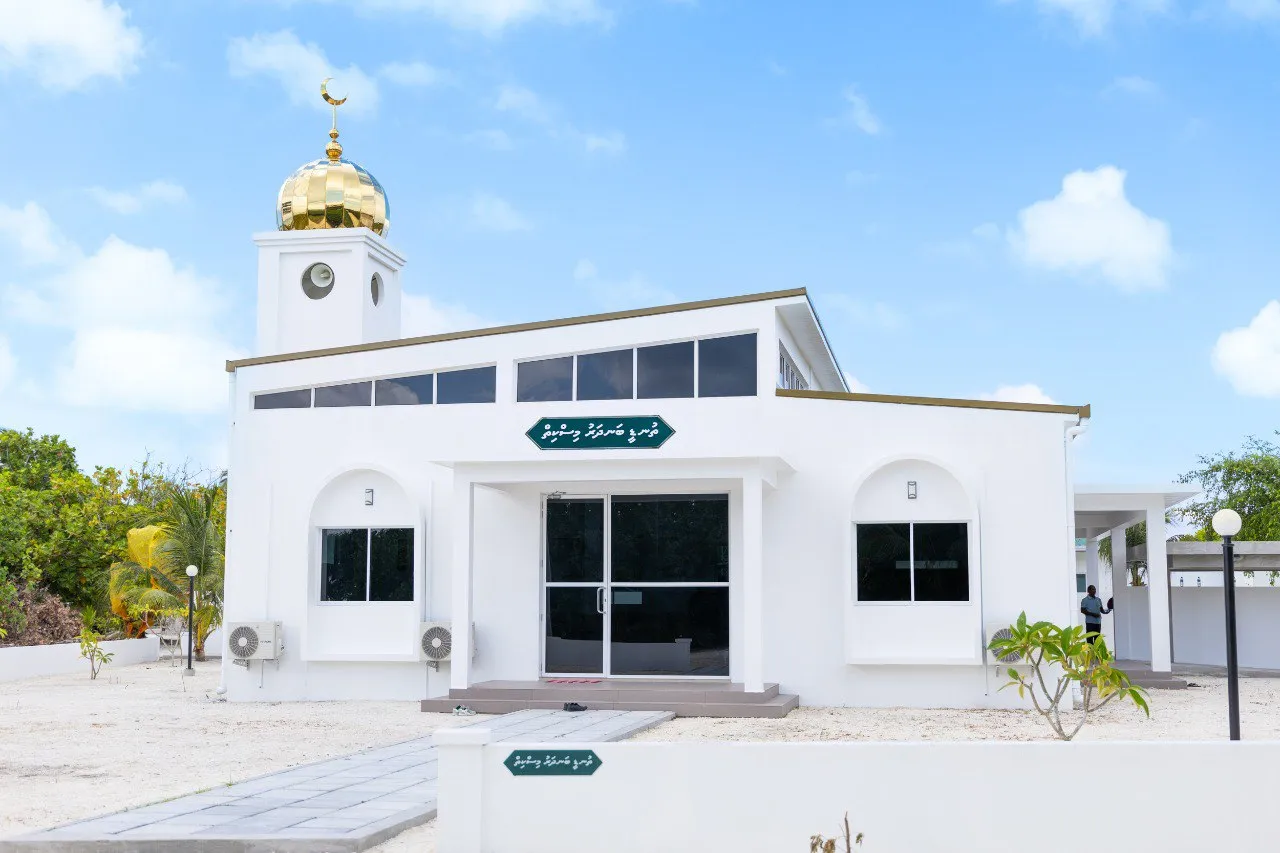 ހެޔޮ އެދޭ ފަރާތަކުން ބިނާކުރި "ތުނޑީ ބަނދަރު މިސްކިތް" ހުޅުވައިފި