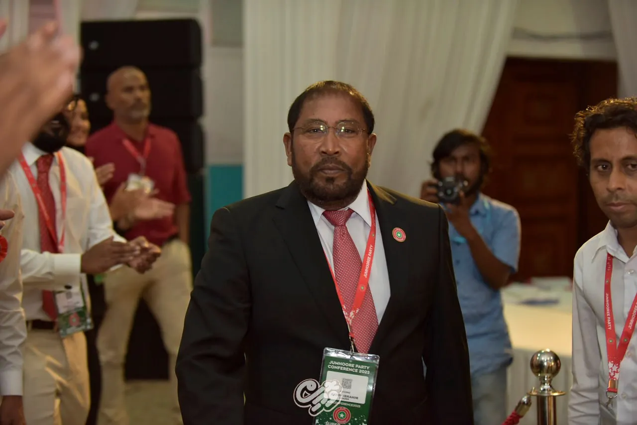 ކަނޑުވިއްކާލުމާއި ދެކޮޅު ޖަލްސާގައި ބައިވެރި ނުވުމަށް އެދި ޤާސިމްގެ މެސެޖެއް!
