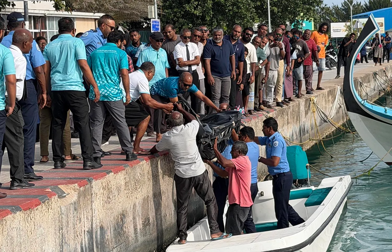 އޭދަފުށީ ބަނދަރު ސަރަހައްދު މޫދުން މަރުވެފައި އޮތް މީހަކު ފެނިއްޖެ