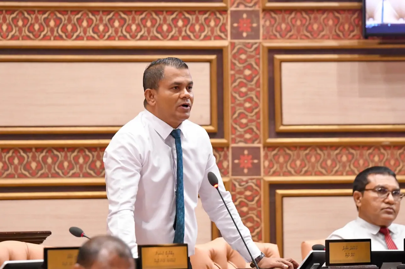 ޕީއެންސީގެ ޕާލިމަންޓްރީ ގްރޫޕުގެ ޑެޕިއުޓީ ލީޑަރު، ހުޅުދޫ ދާއިރާގެ މެންބަރު މުހައްމަދު ޝާހިދު (ޝާޑު)