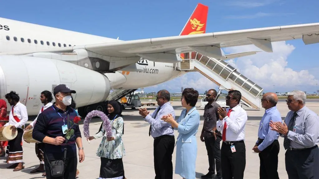 Tourists being welcomed at Velana International Airport (Photo/Visit Maldives)
