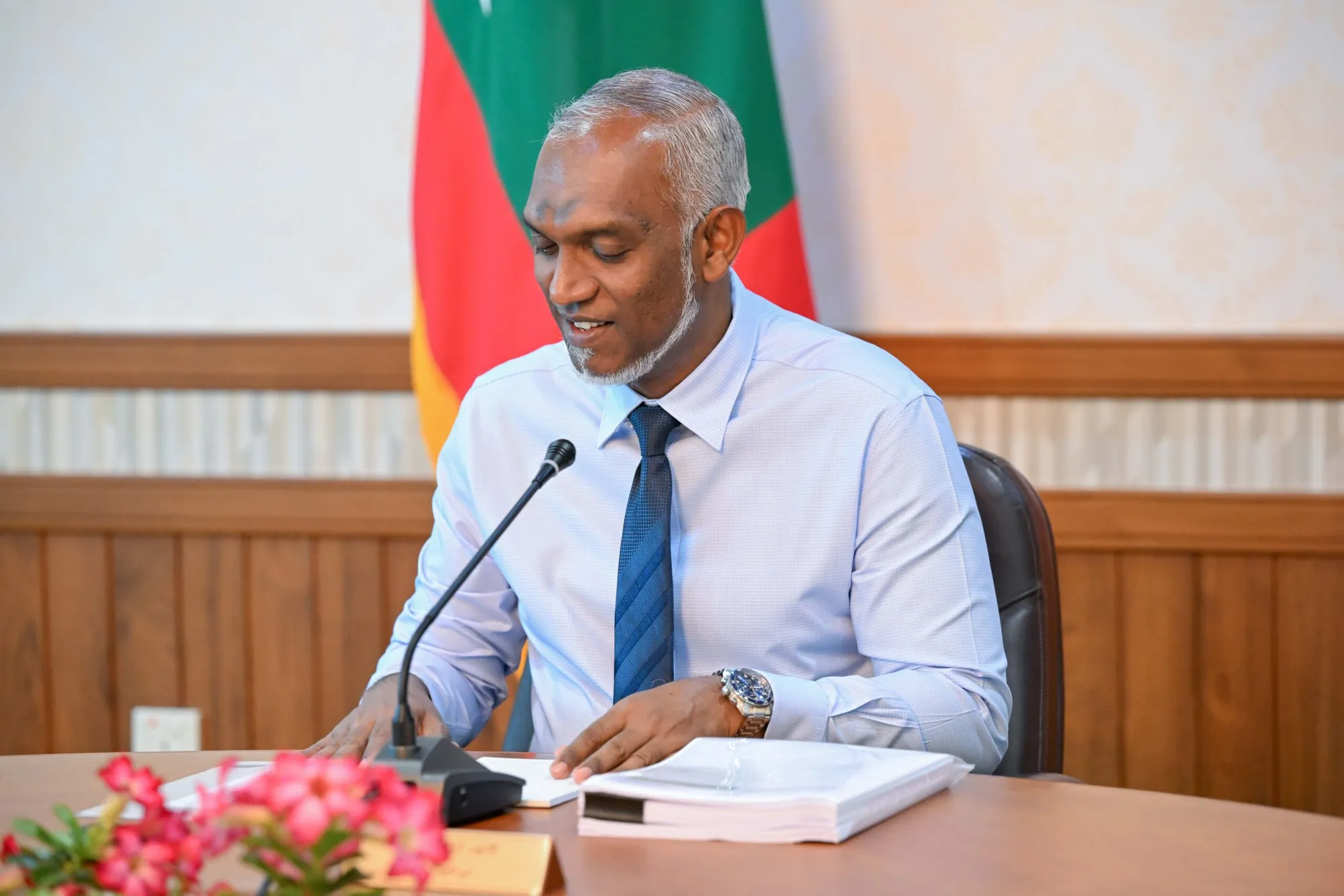 ރައީސް ޑރ މުޙައްމަދު މުޢިއްޒު: ފޮޓޯ/ ރައީސް އޮފީސް