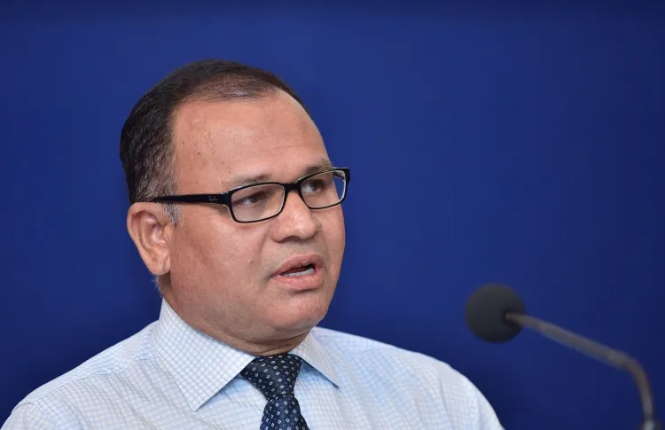 މިވަރުގެ ކޫލް ރައީސެއް ނުދެކެން - އާދަމް ޝަރީފް