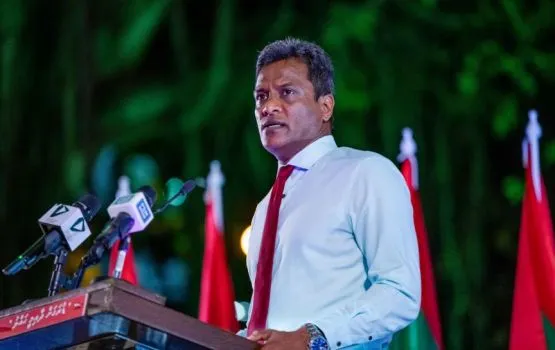 އިންތިޚާބުގައި ވާދަކުރަން ބޭނުންވާ އަދަދަށް އުމަރު ސޮއި ހަމަކުރައްވައިފި
