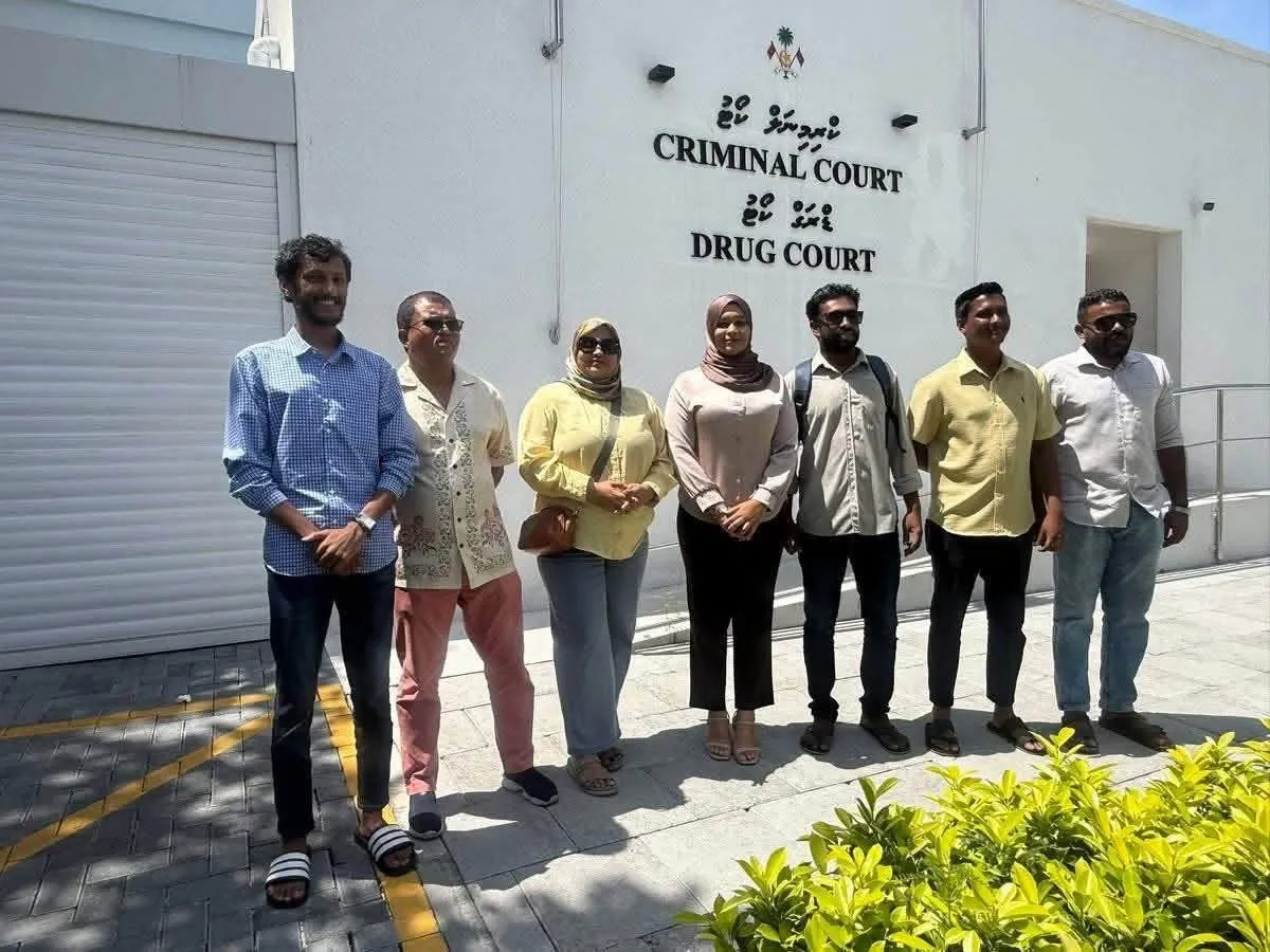 މުޒާހަރާއިން ހައްޔަރުކުރި މީހުންގެ ދައުވާތައް އަނބުރާ ގެންދަން ކުރީގެ ރައީސް ނަޝީދު ގޮވާލައްވައިފި 