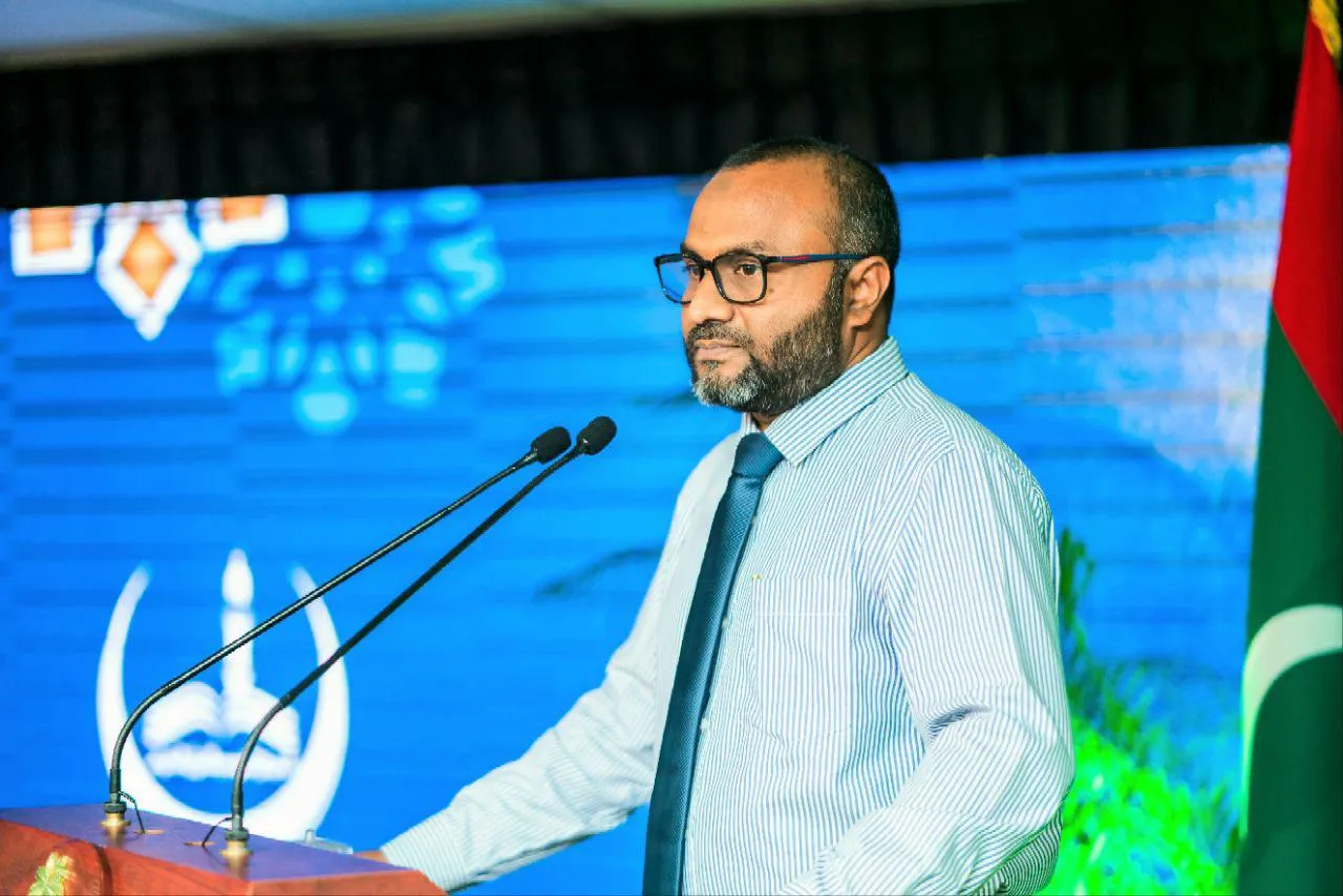 ރޭގެ ހަފްލާގައި ޝަހީމް ވާހަކަ ދައްކަވަނީ: ފޮޓޯ/ މިނިސްޓްރީ