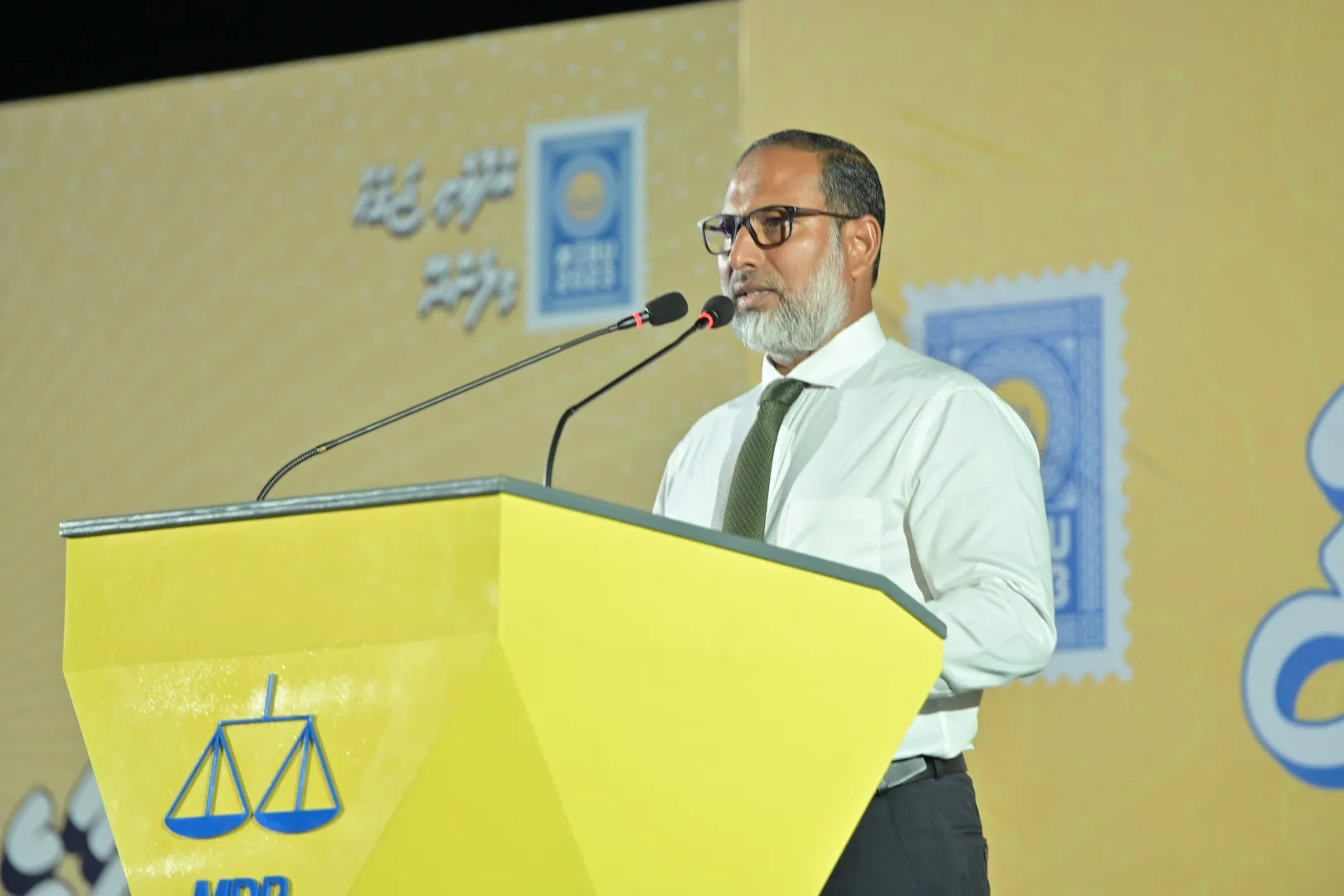 ޑރ. ޖަމީލް ރަނިންމޭޓަކަށްވީ ރިޔާސީ ކެންޑިޑޭޓަކަށް ވުމުގެ ނިޔަތުގައި: ޢިމްރާން