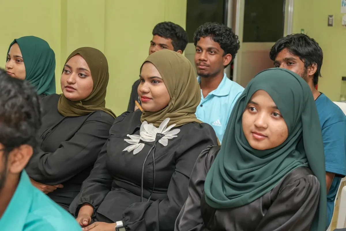 ޔޫތު މިނިސްޓްރީން ވަޒީފާއަށް އަލަށް ނިކުންނަ ޒުވާނުނަށް ހާއްސަކޮށް، ވަރކްޝޮޕެއް ބާއްވަނީ!