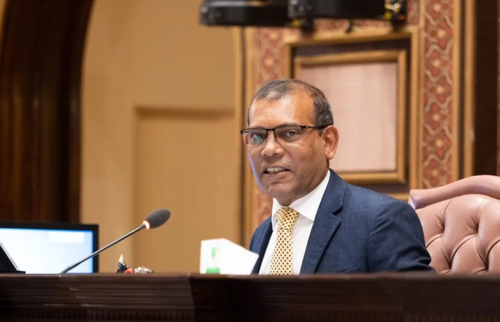 އެމްޑީޕީގެ އެދުމަށް ރައީސް ނަޝީދުގެ އިތުބާރު ނެތް ކަމުގެ މައްސަލަ ކުރިއަށް ނުގެންގޮސް މަޖިލިސް މެދުކަނޑާލައިފި!