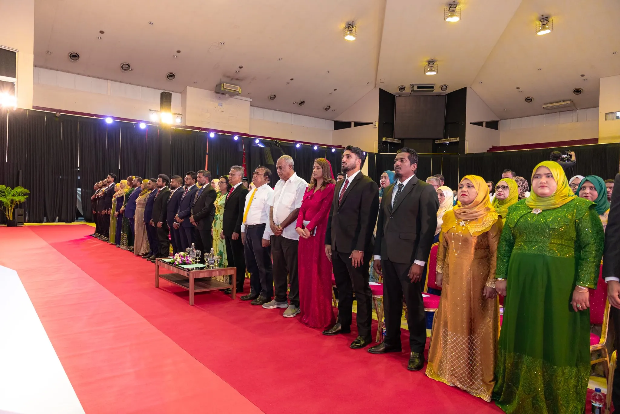 ކައުންސިލަރުންނާއި އ.ތ.މ ކޮމިޓީގެ މެމްބަރުން ހުވާކޮށްފި