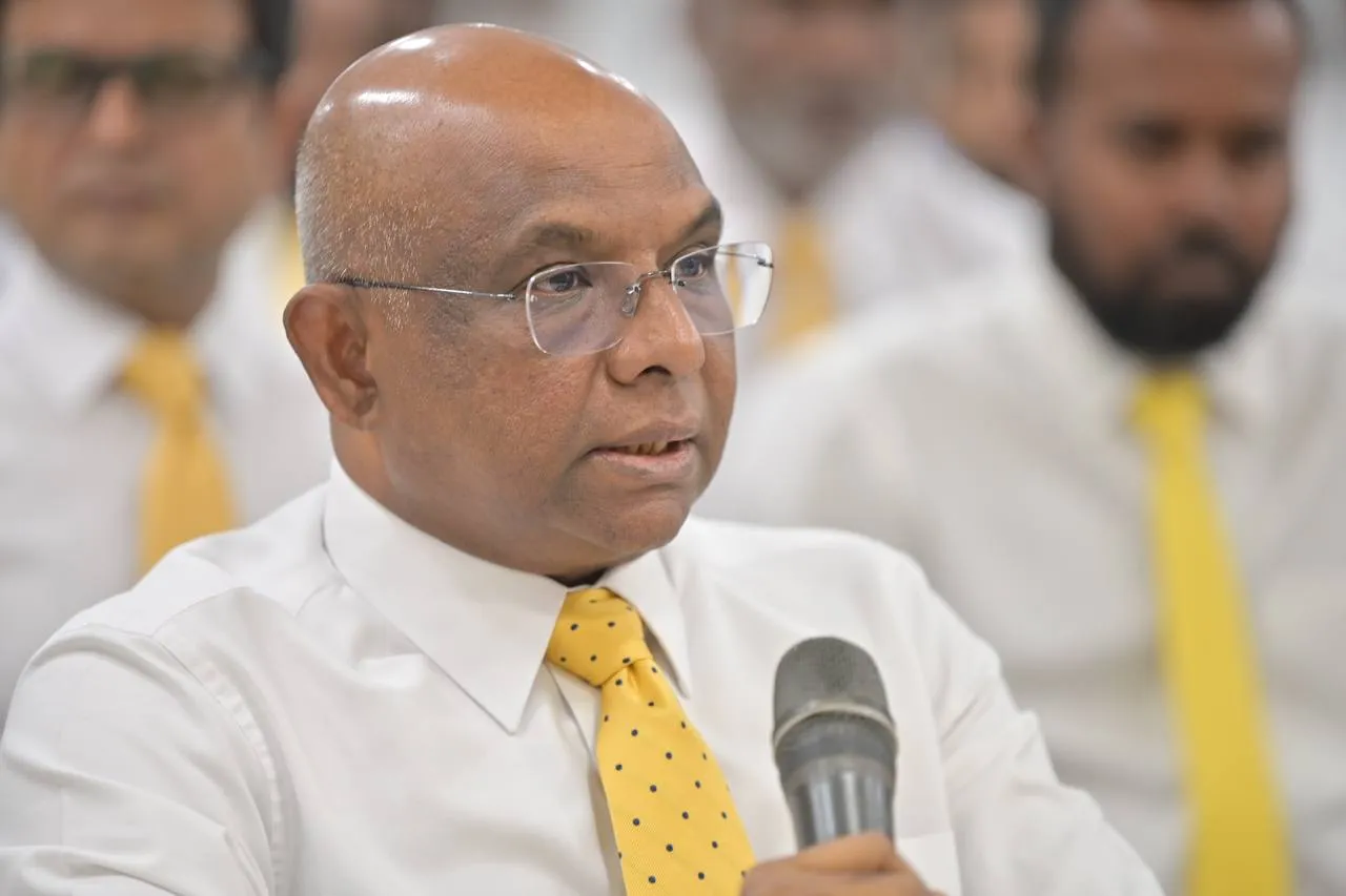 އެމްޑީޕީގެ ރައީސް އަބްދުالله ޝާހިދު: ފޮަަޓޯ/ އެމްޑީޕީ