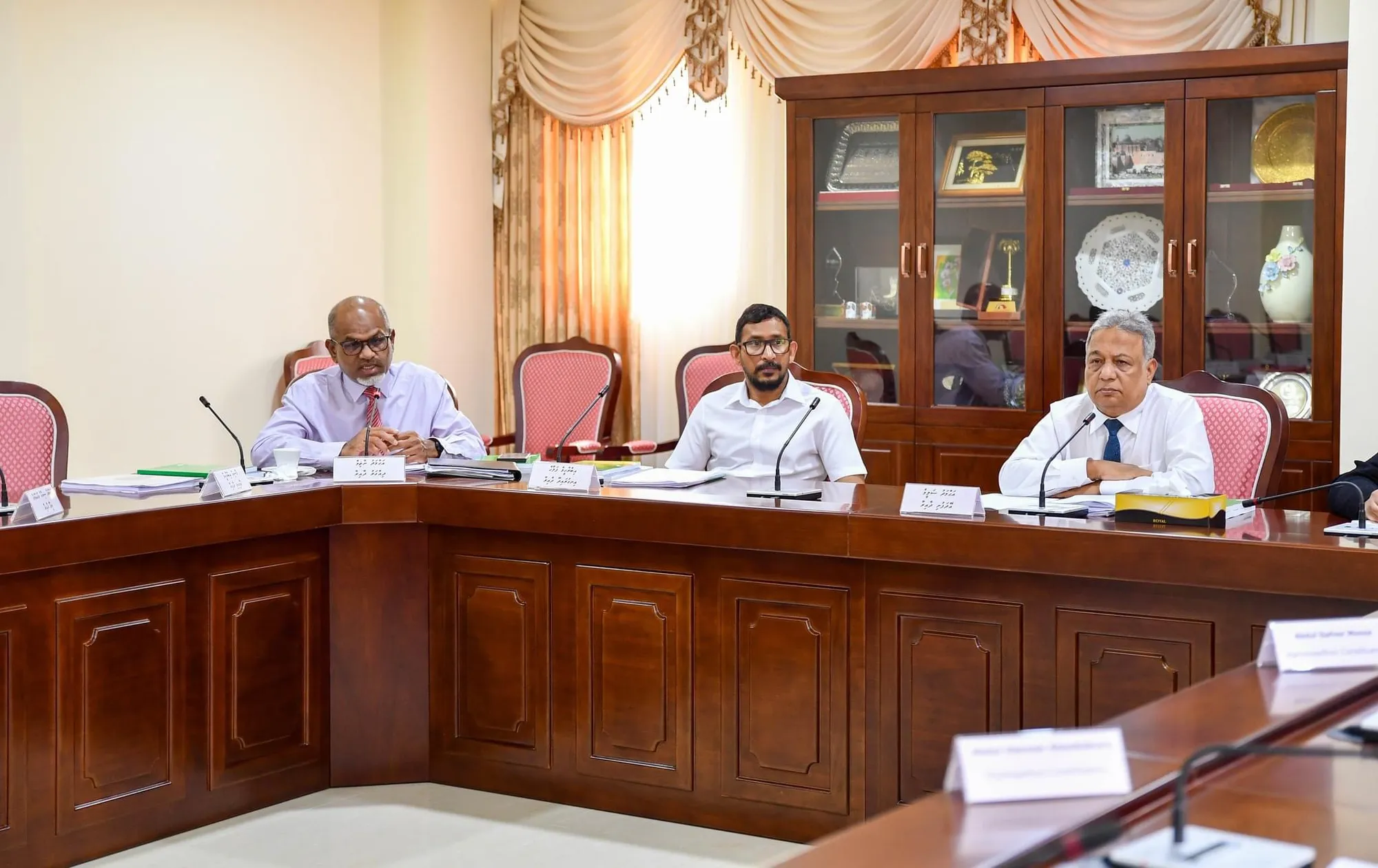 އިސްރާއީލްގެ ޕާސްޕޯޓަށް ވީތީ މަނާކުރާކަށް ނުފެނޭ؛ އެ ޕާސްޕޯޓްގައި އަރަބިންނާ މުސްލިމުން އުޅޭ: ނާޒިމް