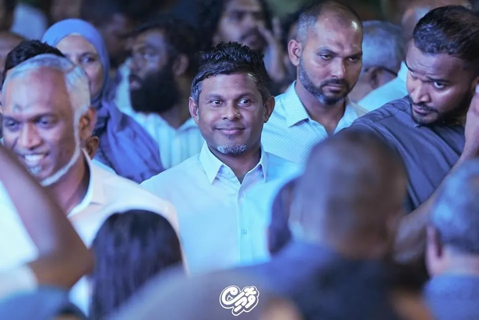 ޤައުމަށް ދިމާވެފައިވާ ގޮންޖެހުމަކީ ރައްޔިތުން ނޫނެކޭ ބުނި ސަރުކާރެއްގެ ދޯހަޅި ސިޔާސަތުގެ ނަތީޖާ: ނައިބު ރައީސް