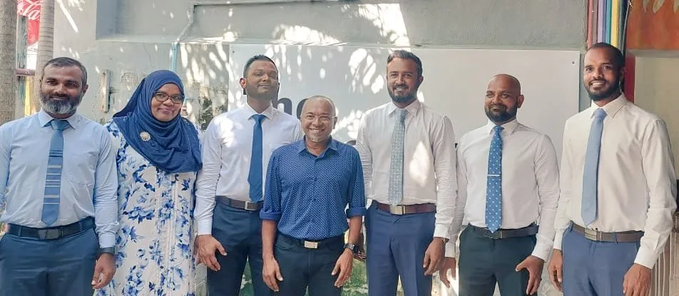 ކުޅުދުއްފުށީގެ ހުރިހާ ކައުންސިލަރުން ދަ ޑިމޮކްރެޓްސްއަށް ސޮއިކޮށްފި