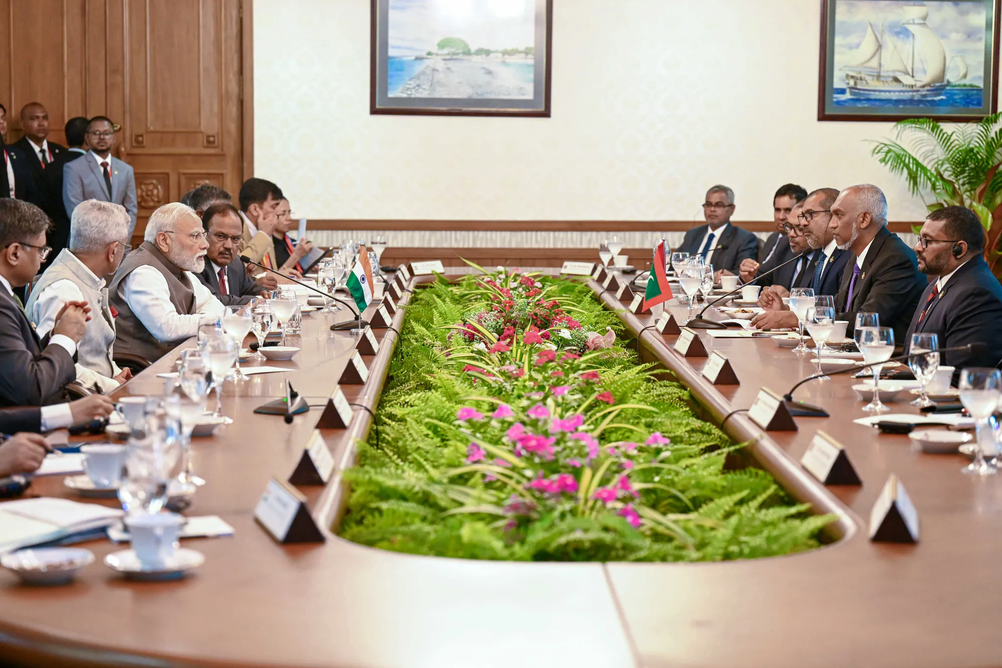 ރާއްޖެ އާއި އިންޑިއާއާ ދެމެދު ރަސްމީ މަޝްވަރާތައް ބޭއްވުން