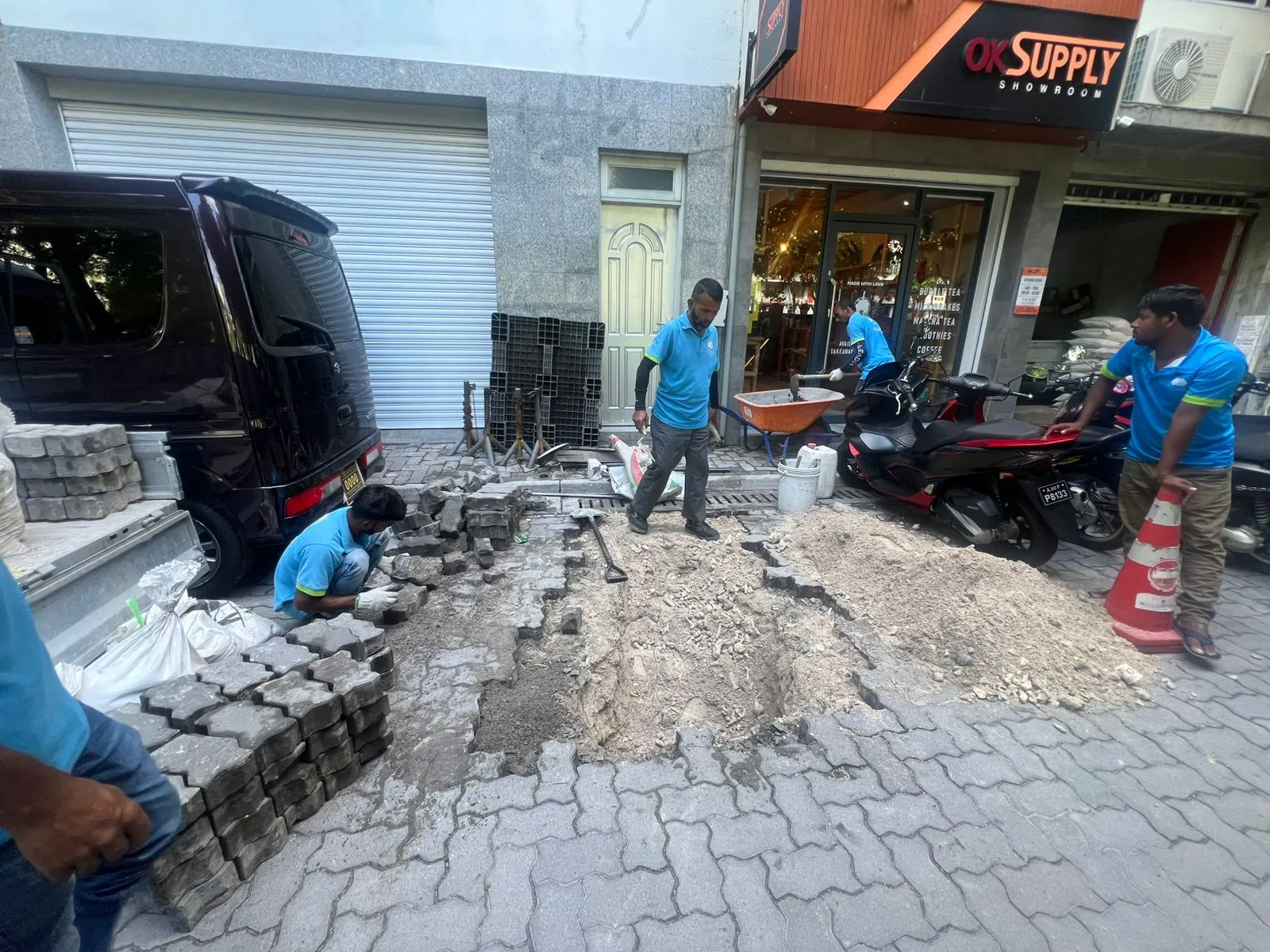 މާލޭގެ މަގުތައް މަރާމަތު ކުރުން- ފޮޓޯ: މާލެ ސިޓީ ކައުންސިލް