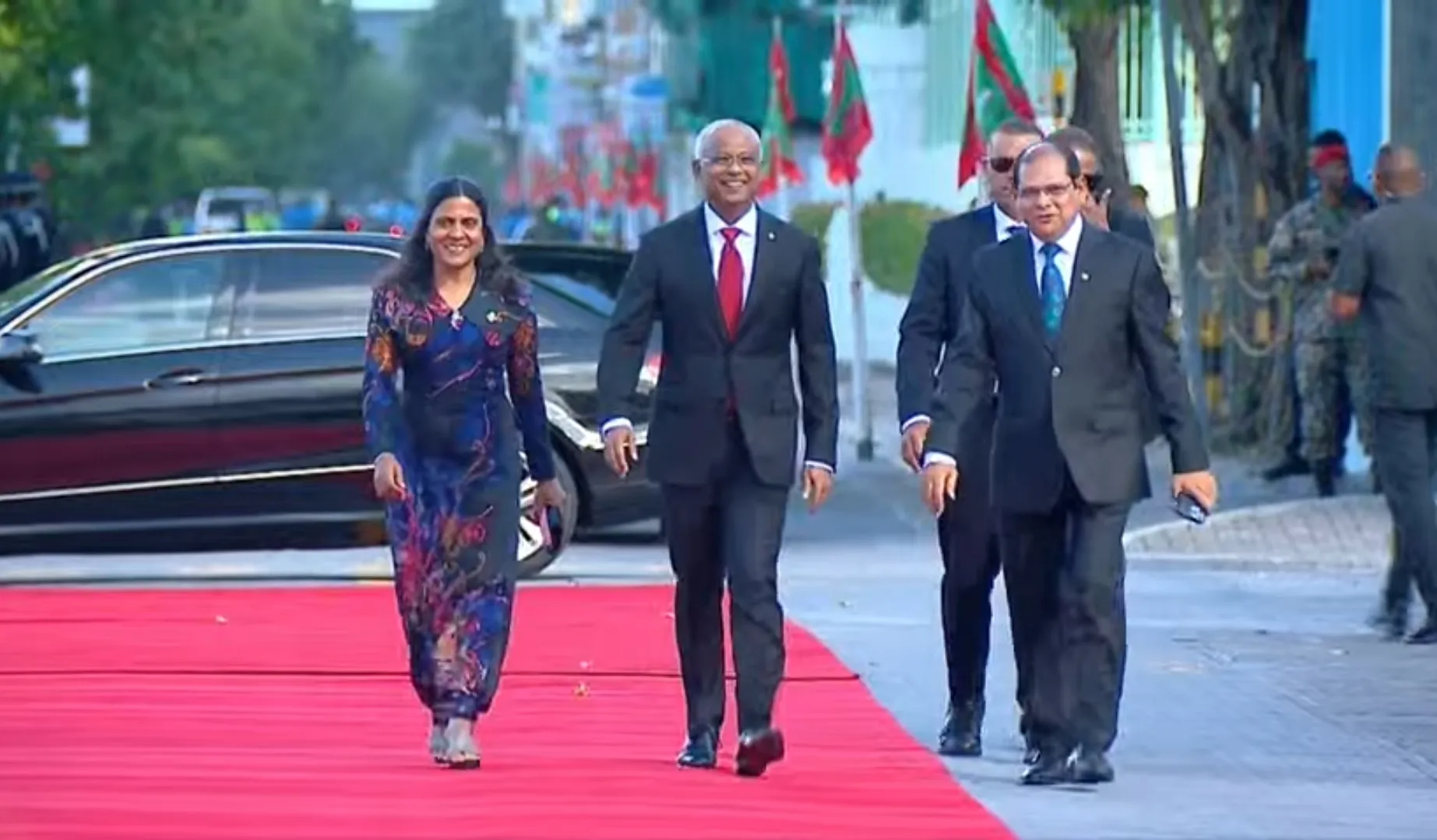 ޑރ. މުޢިއްޒު ހުވާކުރައްވާ ރަސްމިއްޔާތަށް ރައީސް ޞާލިހު ވަޑައިގެންފި