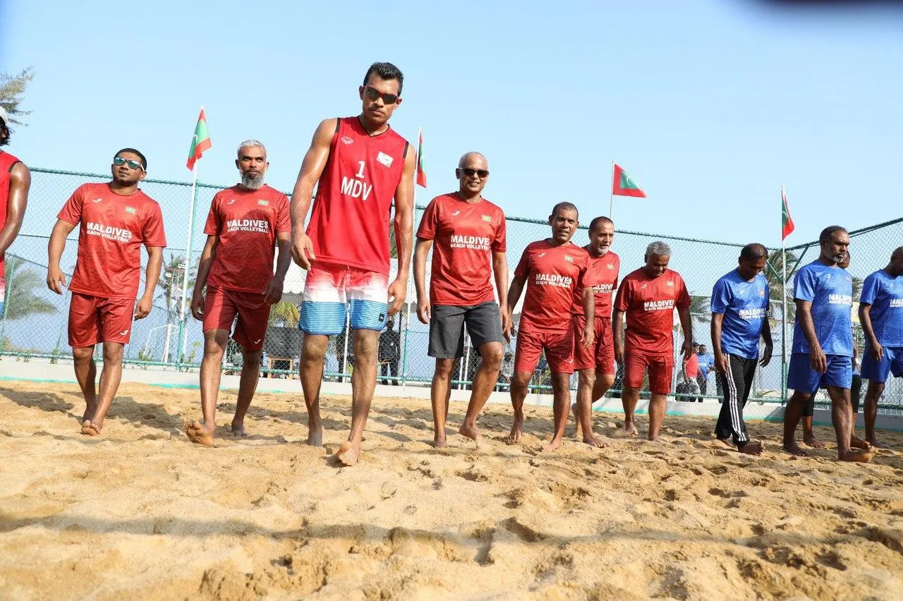 ހުޅުމާލޭގައި އެޅި ބީޗް ވޮލީ ކޯޓު ހުޅުވައިފި