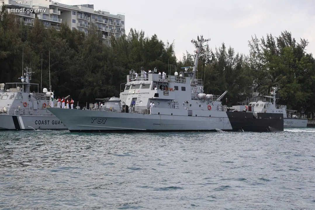 ކޯސްޓްގާޑް ހުރަވީގެ ބަދަލުގައި އިންޑިޔާއިން ހަދިޔާކުރި ބޯޓުު ރާއްޖެ އަތުވެއްޖެ
