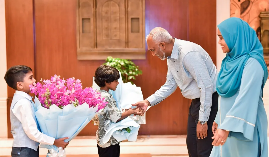 President Dr. Muizzu and First Lady Sajidha engaing with the Maldivian community in New Delhi (Photo/President’s Office)